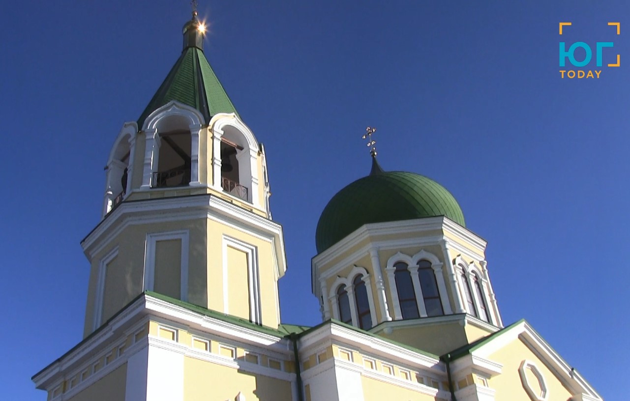 Крещение в Измаиле: десятки горожан вышли на берег Дуная