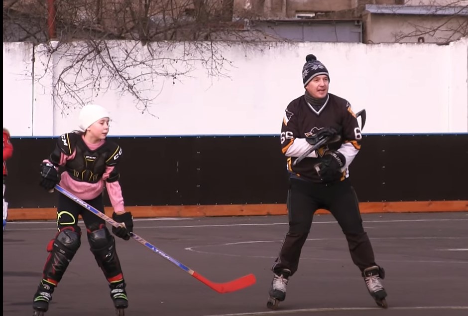 Хоккей и девушки: В Измаиле создают команду по хоккею на роликах