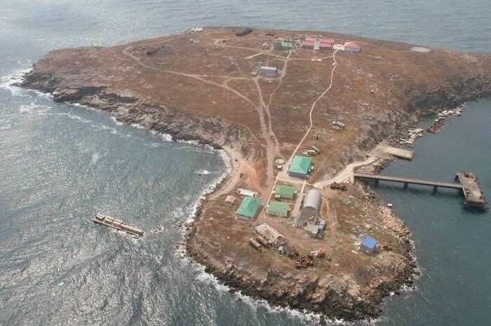 острова Зміїний